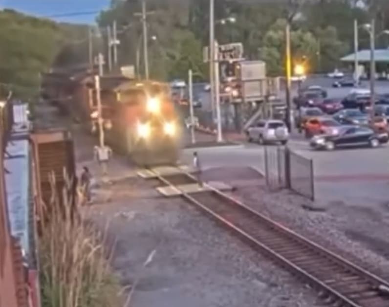 Missouri Mans Day Ended On The Tracks