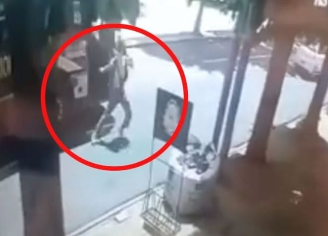 Student Exits Bus A Bit Early