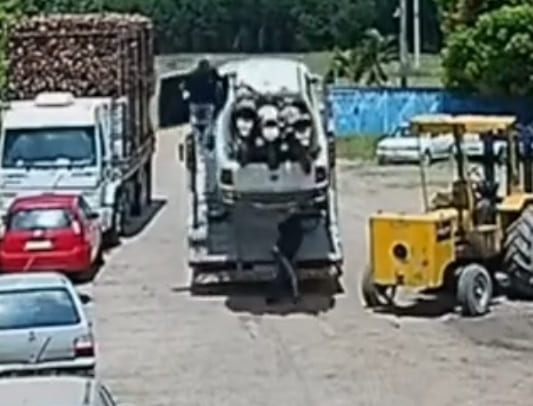 Repo Man Crushed While Unloading Truck