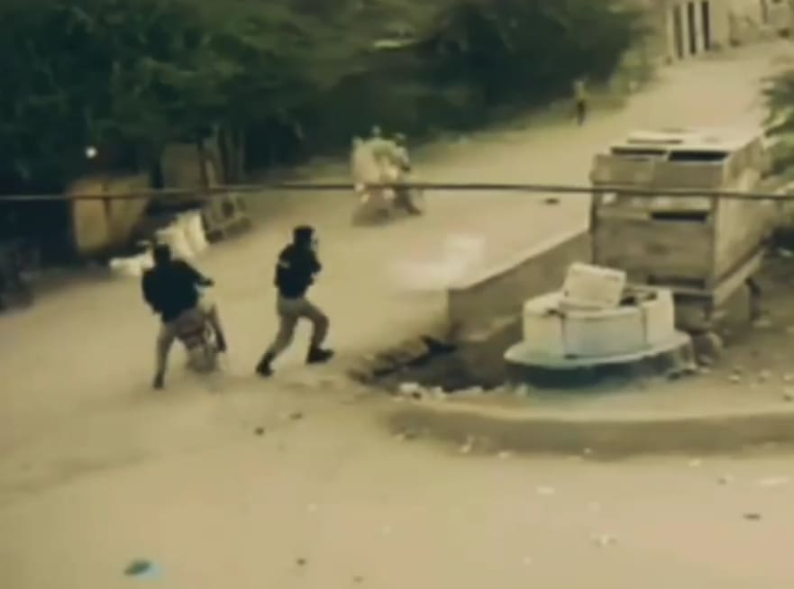 Police Get The Drop On Would Be Thieves