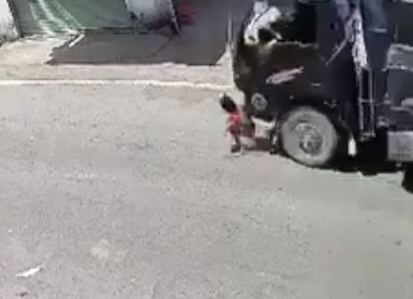 Unsupervised Kid Meets The Truck Wheels