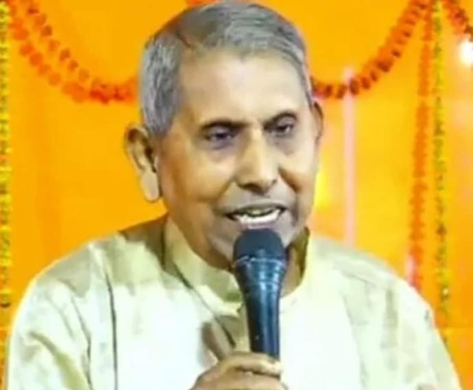 Retired Professor Drops Dead While Delivering Speech