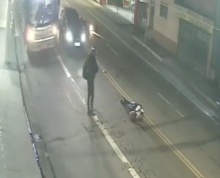 Plainclothes Officer Shoots & Kills Thief During Attempted Robbery 