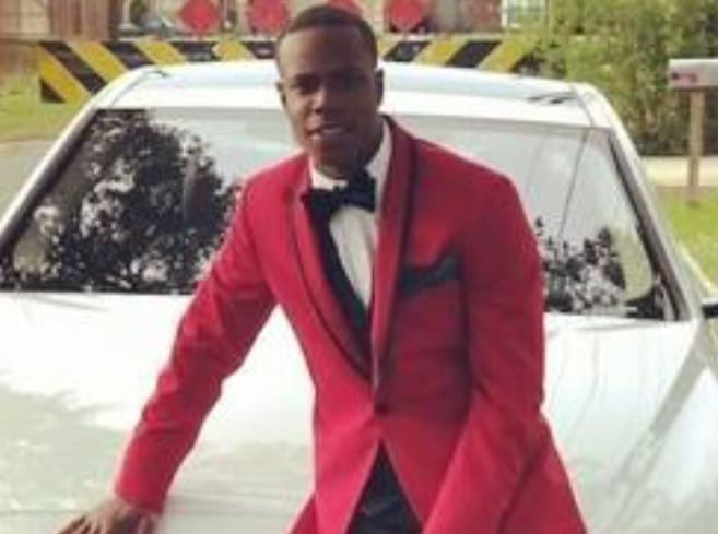 Restaurant Waiter Takes Full Auto To The Face