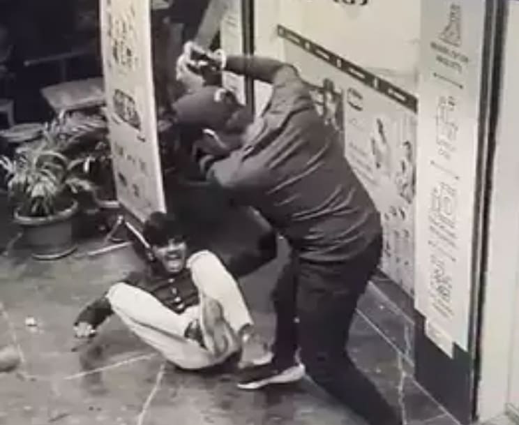 Dude Finished Off With Sickle During Restaurant Altercation