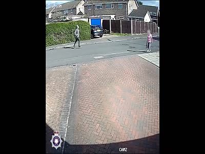 Elderly woman suffers broken arm in Kettering robbery