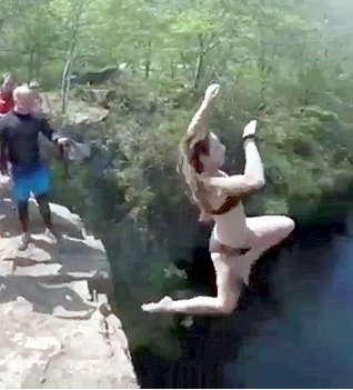 15 PEOPLE DEFINITELY HAVING A SHITTIER DAY THAN YOU