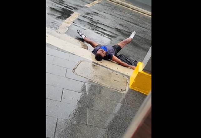 This is what A Drug called La flaca Does