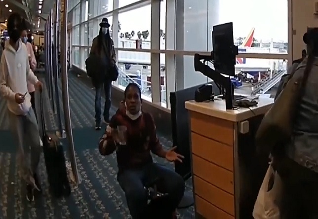 Crazy Video of Orlando Police Chasing Drunk Woman on 