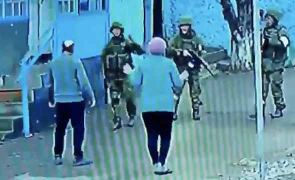 Old Ukrainian Couple Flexes on Russian Soldiers