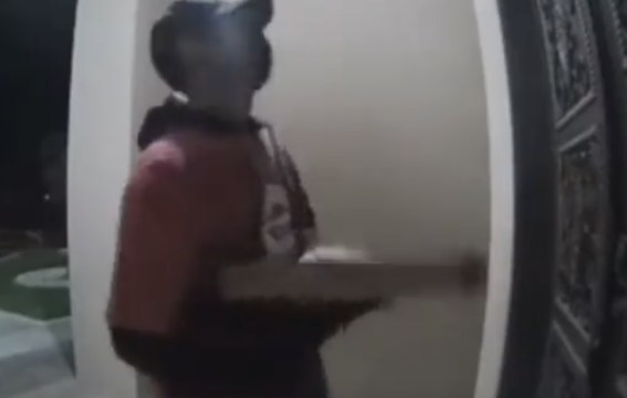 Robber Disguised as Pizza Man Breaks in & Shoots Resident!