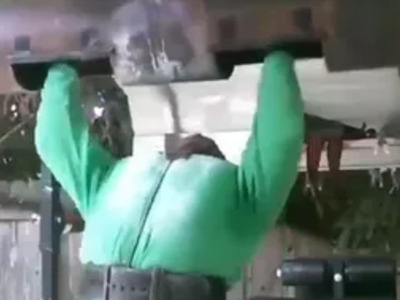 Too Heavy Bro! Big Man Breaks a Leg and Convulses