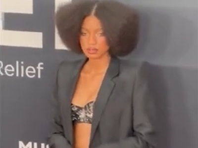 Willow Smith wears a Black Bra to the Grammys (Will Smith Daughter)