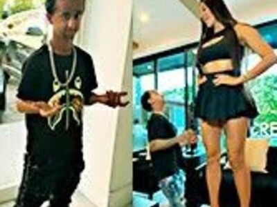 The dwarf: I never imagined she was so huge