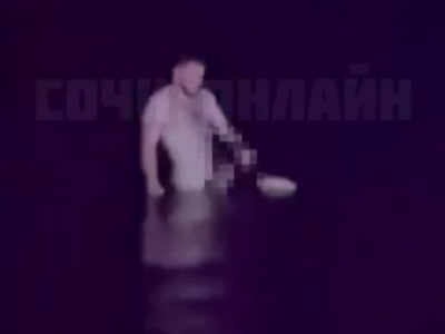 Couple have Hardcore Oral Sex in front of Vacationers