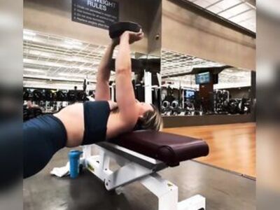 LOL: Gymfluencer Gets Pissed At Woman Using The Gym