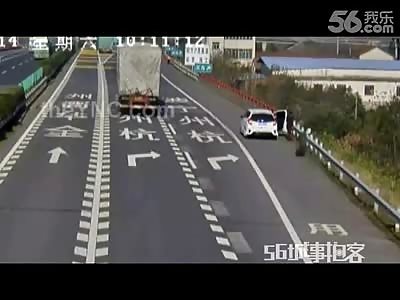 The Horrific Bad Luck Moment a Man is Literately Killed by a Tire that Fell off of a Big Rig Truck