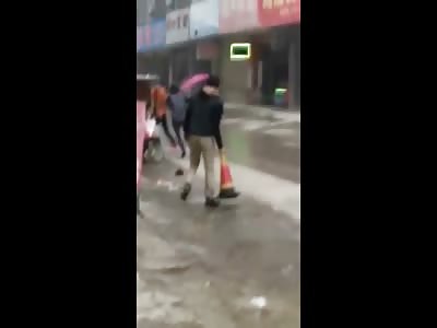 Brutal Stabbing Murder on a Broad Daylight Street after Fight (Murder & Aftermath)