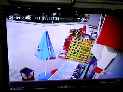 Watch the Horrific Moment a Biker is Crushed Under Truck and the Trucker Just Drives Off