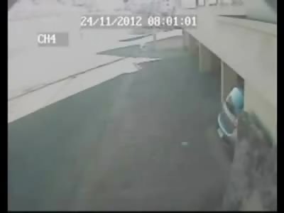 Moronic Pedestrian Ran over and Killed by Motorcycle