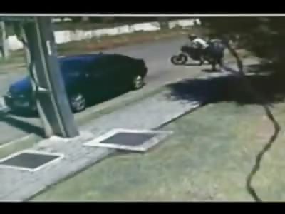 Thugs get Instant Karma after Robbing Man in his Truck