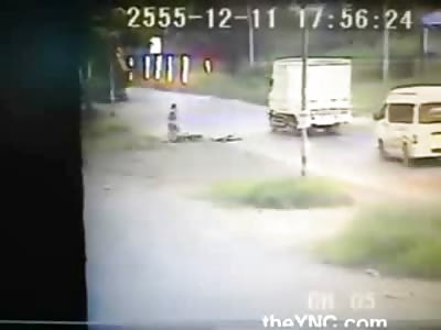 Horror Hit and Run: Little Girl riding on the Back of Bicycle is Run Over as Mom Witnesses All of It