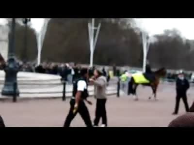 Knife Wielding Pinhead is Tazed by London Security