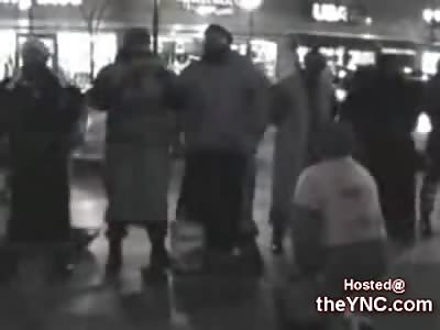 Black Supremist makes a White Man kiss his Feet in Public