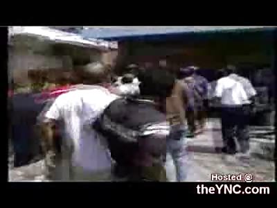 Mob Violently Attacks and Kills Theif after Deadly Robbery