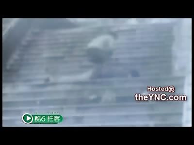 Father Walking with his Daughter Killed by Falling Metal Pipe