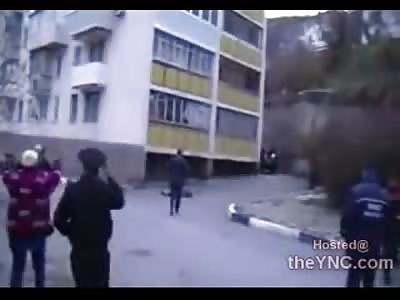 Man Jumps to his Death in Front of his Horrified Mother