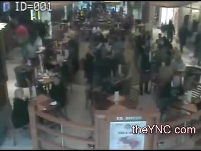 Rottweiller Attacks a 4 Year Old GIrl in a Pubic Mall