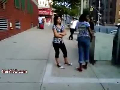 Future Inmate delivers Face Stomp Beating to Timid Girl over a Guy