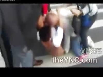 Wild Pedestrian Brawl in China over Crosswalk 