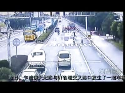 Shocking Video shows Girl lagging behind her Friend Run Over and Killed by Truck (Watch Full Video for Slow Motion and Zoom View)