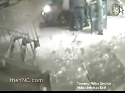 Amateur Thugs Carry Murder Victim to Throw in Car......However, they Forget about the Cameras