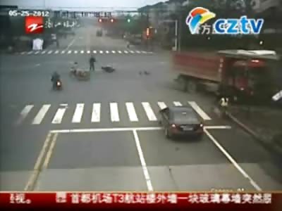 Female Food Vendor is Liquidated by Dump Truck while Working (Uncensored only one Available) Watch Slow Motion