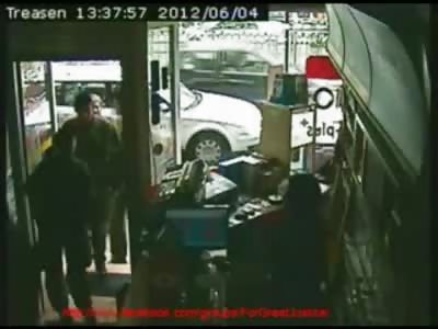 CANNIBAL CAUGHT: Luca Rocco Magnotta Arrest Video in Berlin Internet Cafe