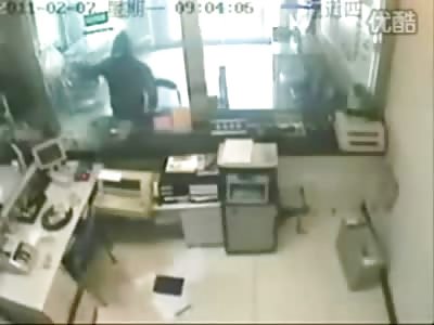 The Chinese Jason Voorhees attempts the Most Awkward Robbery in the History of Robberies (Watch the Whole Video)