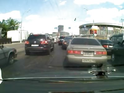 ULTIMATE ROAD RAGE: Men Run out of a Car and Open up Fire on a Range Rover