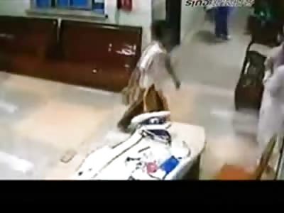 Lunatic in a Hospital Attacks Nurses Just Trying to Work