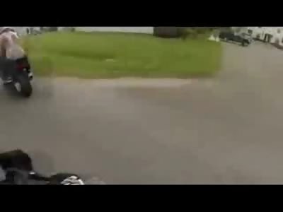 Girl gets her Ass caught up in the Wheel Well 