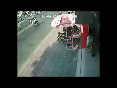 Crazy Driver Plows into Everybody at Stop Light