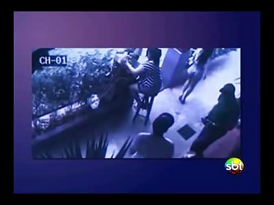 Man Shot to Death in Front of high Heeled Hooker