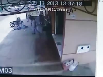 Two Men Run up on Guy and His Girlfriend .... Shoot Boyfriend Dead Gangland Style