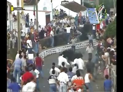 Woman in a Skirt Suffers Brutal Bull Attack...gets Tossed like shes in a Washing Machine