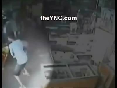 Woman Shot in the Neck and Killed During Robbery 