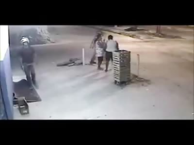 Man is Shot Dead Trying to Intervene During a Robbery