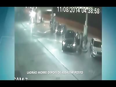 Thug Shoots Out Camera during Robbery...then is Shot Dead by Off Duty Cop in the Parking Lot 