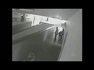 Shocking Video Shows the Moment a 14yo Girl is Shot to Death by her 15yo Ex-Boyfriend in School